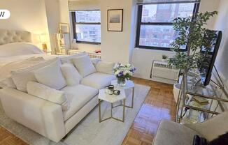Studio, 1 bath, $3,300, Unit 17A
