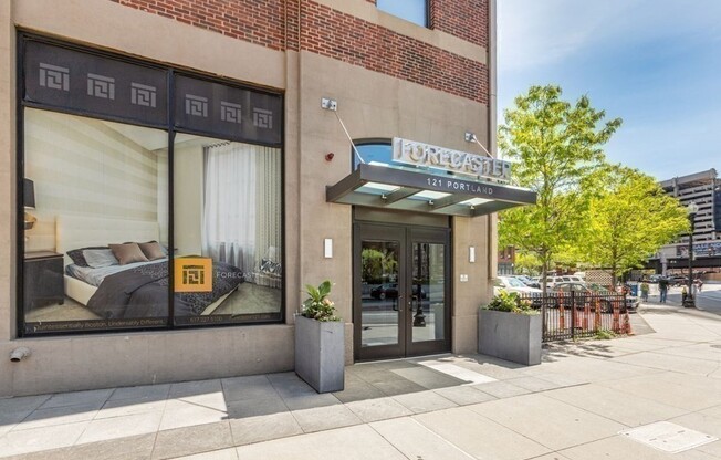 2 beds, 2 baths, 891 sqft, $4,200, Unit 7O8