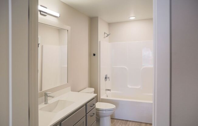 1 bed, 1 bath, 681 sqft, $1,500, Unit 114