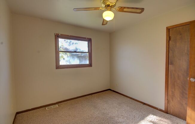 3 beds, 1 bath, $1,195