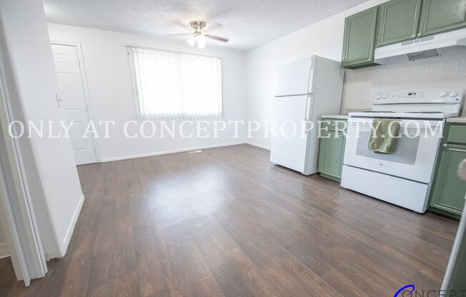 2 beds, 1 bath, 930 sqft, $1,249, Unit 56