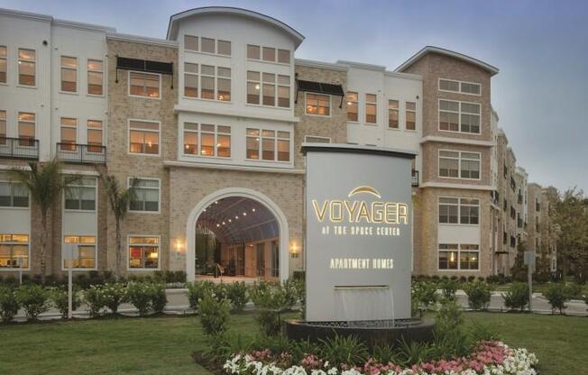 Nassau Bay TX Apartments | Voyager at Space Center 3