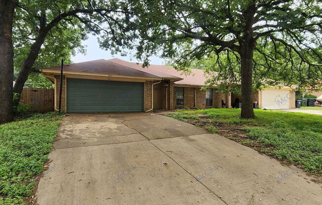 2204 OAK HL DR