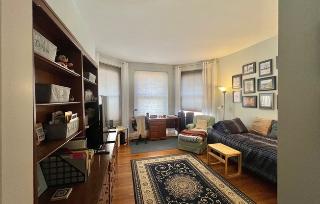 4 Charlesgate E 306