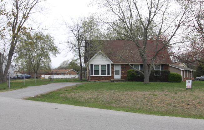 4 Bedroom Pet Friendly Home For Rent Near Post!