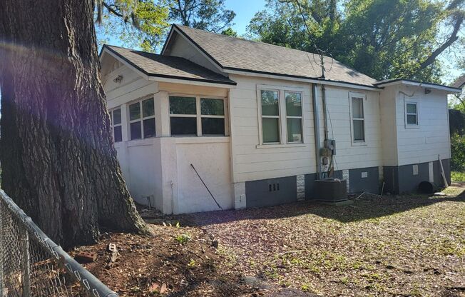Fully Renovated 3/1 first floor single family home available for Immediate rent!