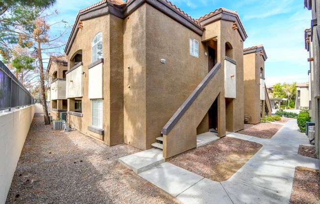 2 beds, 2 baths, $1,700, Unit # 41 2067