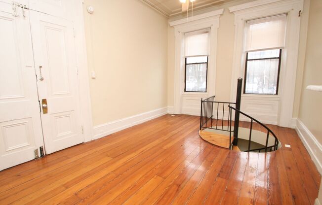 Spacious Bilevel 1 BR, 1.5 BA & More!*Available September*