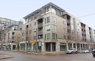 Pearl Perfection! 1+ Bed Modern Loft w/Reserved Parking & Fitness Center