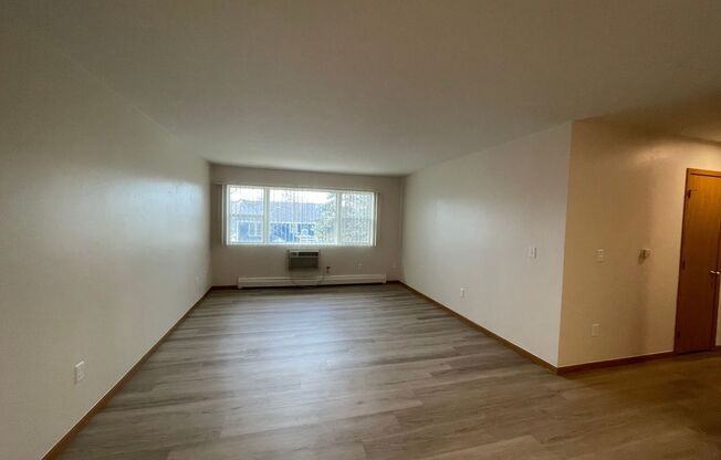 125 S Platten St