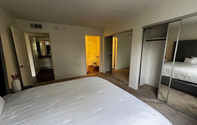 2 beds, 2 baths, 900 sqft, $2,645, Unit 202