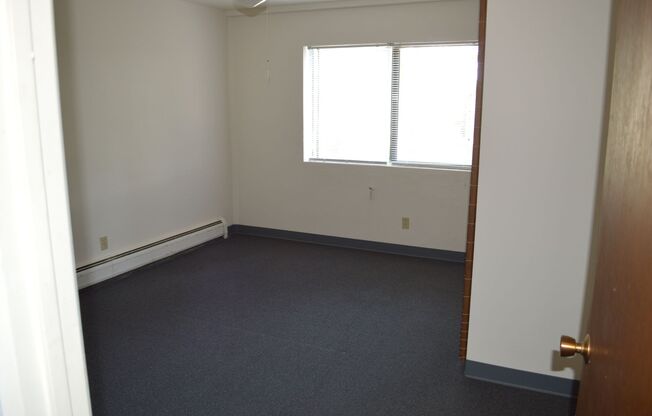 1 bed, 1 bath, 450 sqft, $1,225, Unit 126-5B