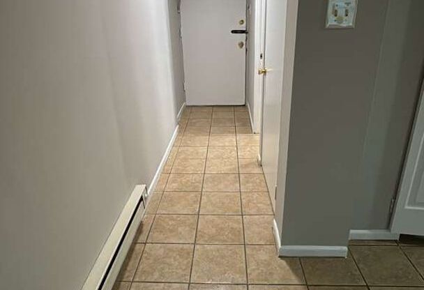 Majestic Court Apartments