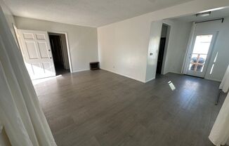 2 beds, 1 bath, $3,250