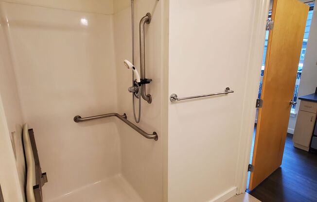 Studio, 1 bath, 345 sqft, $1,650, Unit 108