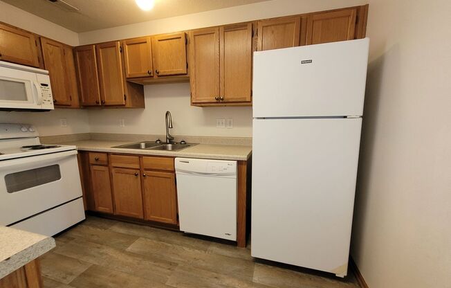 2 beds, 1 bath, 805 sqft, $925, Unit 407