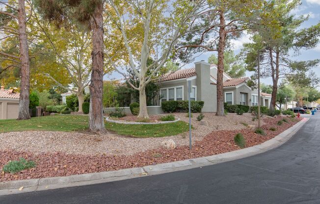 Single story Summerlin townhome with two master bedrooms