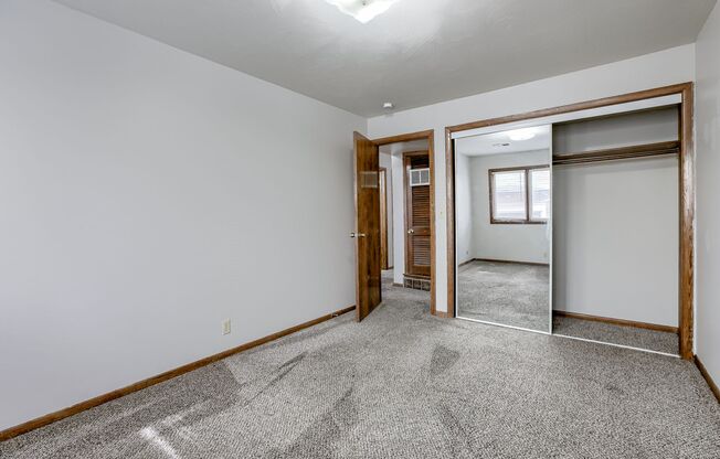 2 beds, 1 bath, 911 sqft, $845, Unit Unit 3
