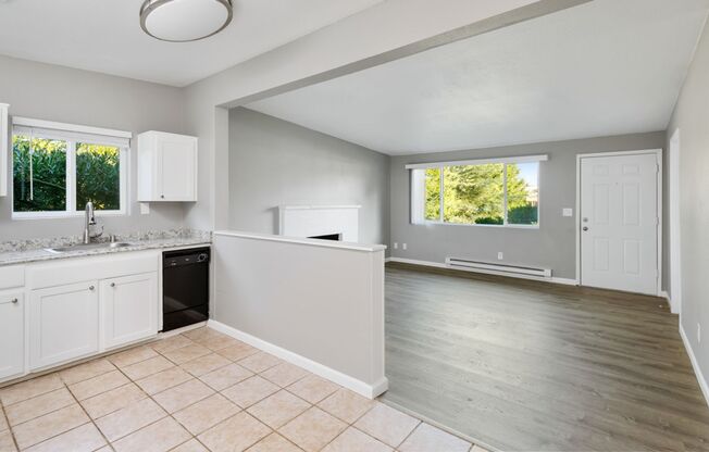 2 beds, 1 bath, 750 sqft, $1,900, Unit Unit #16