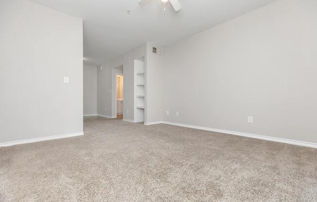 1 bed, 1 bath, 785 sqft, $1,255