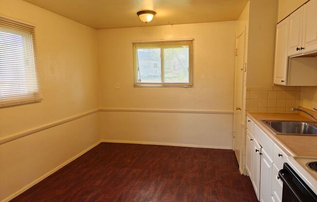 3 beds, 1 bath, $1,350