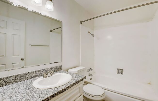 2 beds, 1 bath, 850 sqft, $1,495