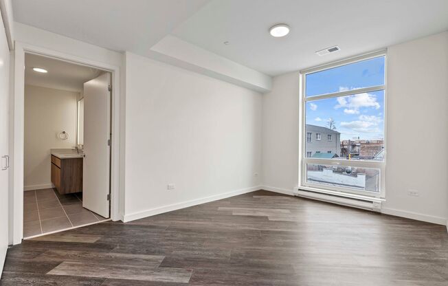 3 beds, 2 baths, 1,383 sqft, $4,650, Unit 301