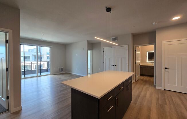 2 beds, 2 baths, 1,140 sqft, $2,110, Unit 8421-238