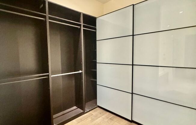 2 beds, 2 baths, 1,455 sqft, $4,000, Unit 1103