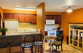 5041 RIV GLN DR