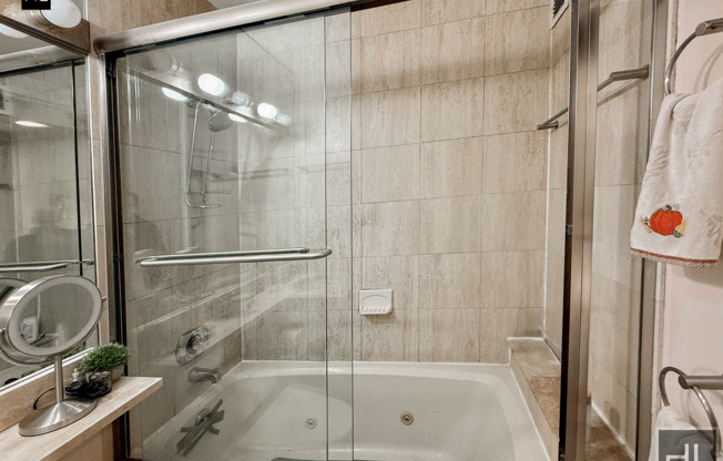 1 bed, 1 bath, 723 sqft, $4,299, Unit 16C