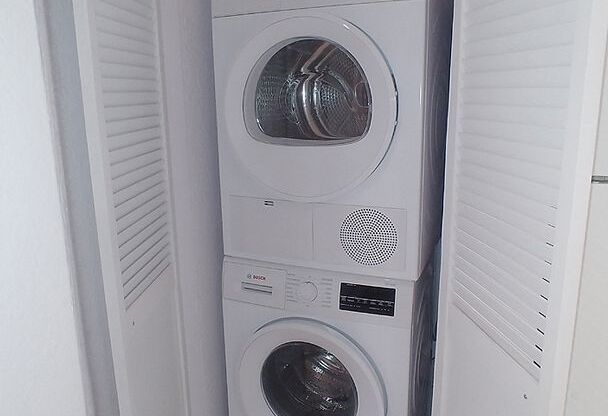 2 beds, 2 baths, 910 sqft, $2,550, Unit 308