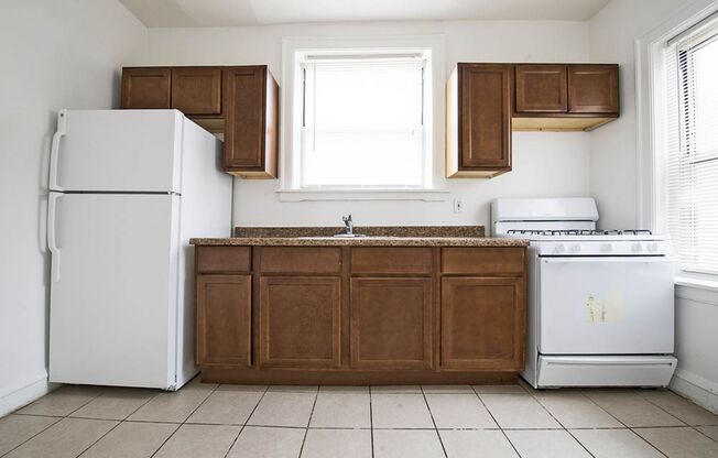 8253 S Ingleside