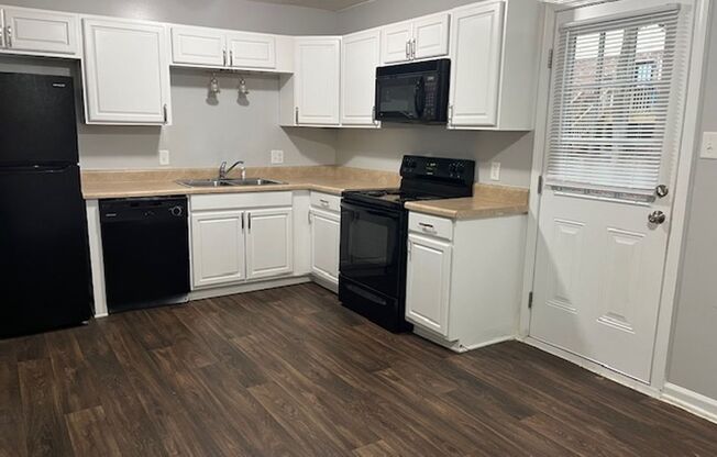 2 beds, 1.5 baths, 1,050 sqft, $1,431, Unit 510-B SH