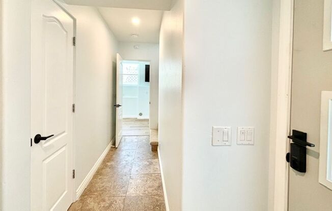 Hollywood Beach | Oxnard | 3 Bed + 3.5 Bath | Los Feliz