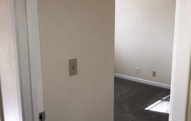 2 beds, 1 bath, 820 sqft, $1,525, Unit 1647A