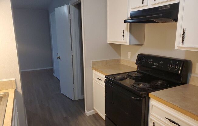 1 bed, 1 bath, 652 sqft, $755