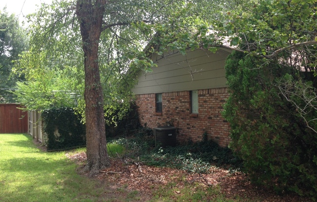 3 beds, 2 baths, $1,495