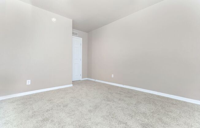 3 beds, 2 baths, 1,010 sqft, $1,360, Unit 151