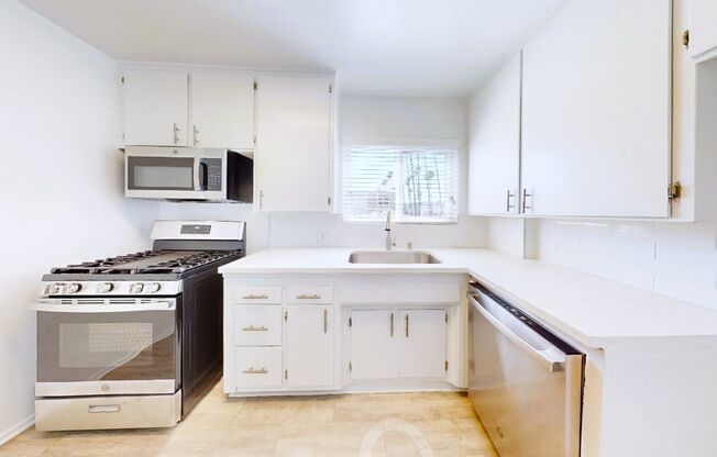 1 bed, 1 bath, $2,185, Unit 017#406