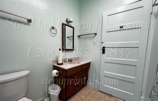 3 beds, 1.5 baths, 1,400 sqft, $2,050, Unit 92