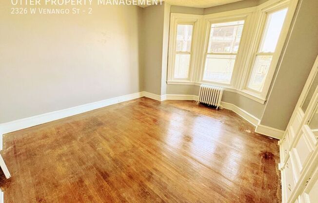 2326 W VENANGO ST