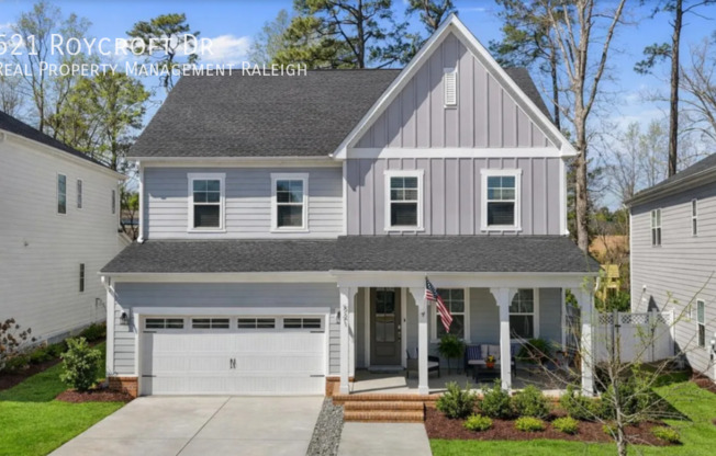 521 ROYCROFT DR