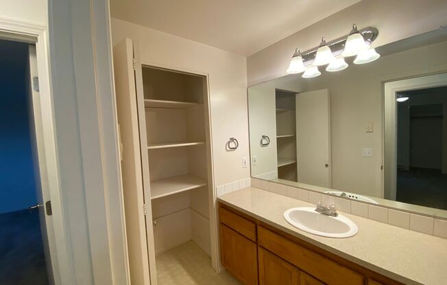 2 beds, 1.5 baths, 1,000 sqft, $1,695, Unit IG 3022