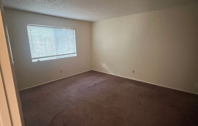 (LEASE PENDING) $2,475 3 Bed/2 Bath House -Country Club Estates neighborhood