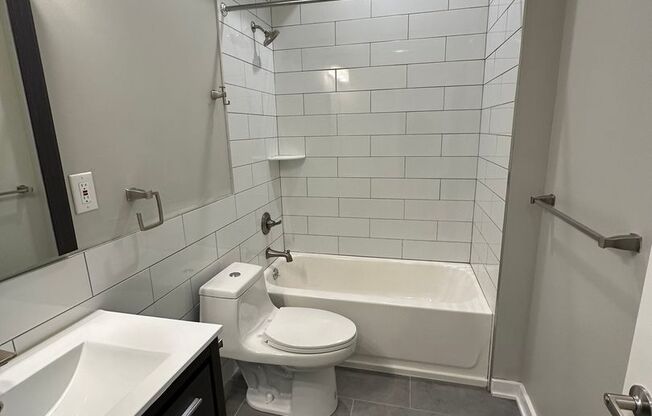 Studio, 1 bath, 445 sqft, $1,285, Unit 1D