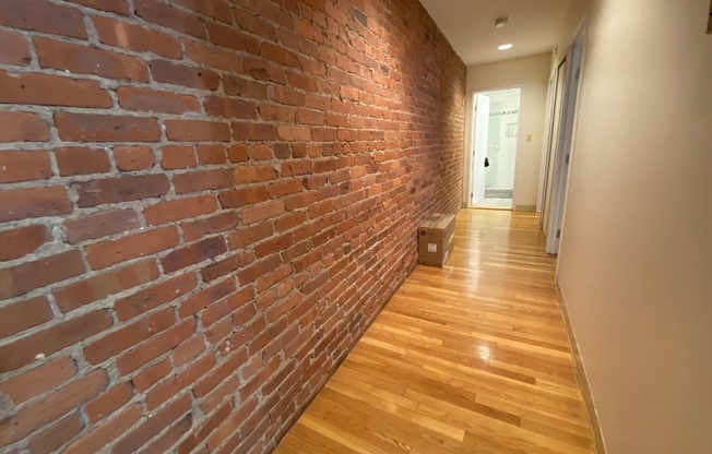 79 Gainsborough St 106