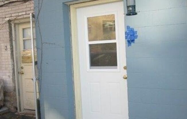 Studio, 1 bath, 325 sqft, $1,150, Unit 2