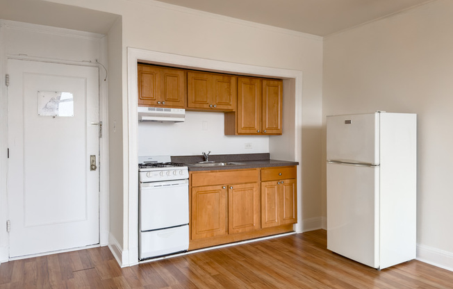 3335 Diversey