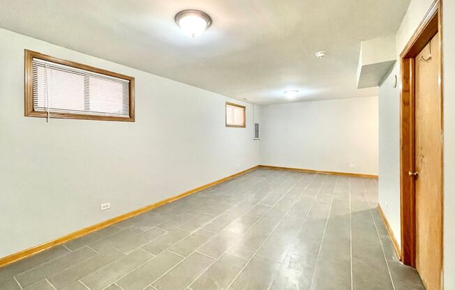 3162 S. Throop
